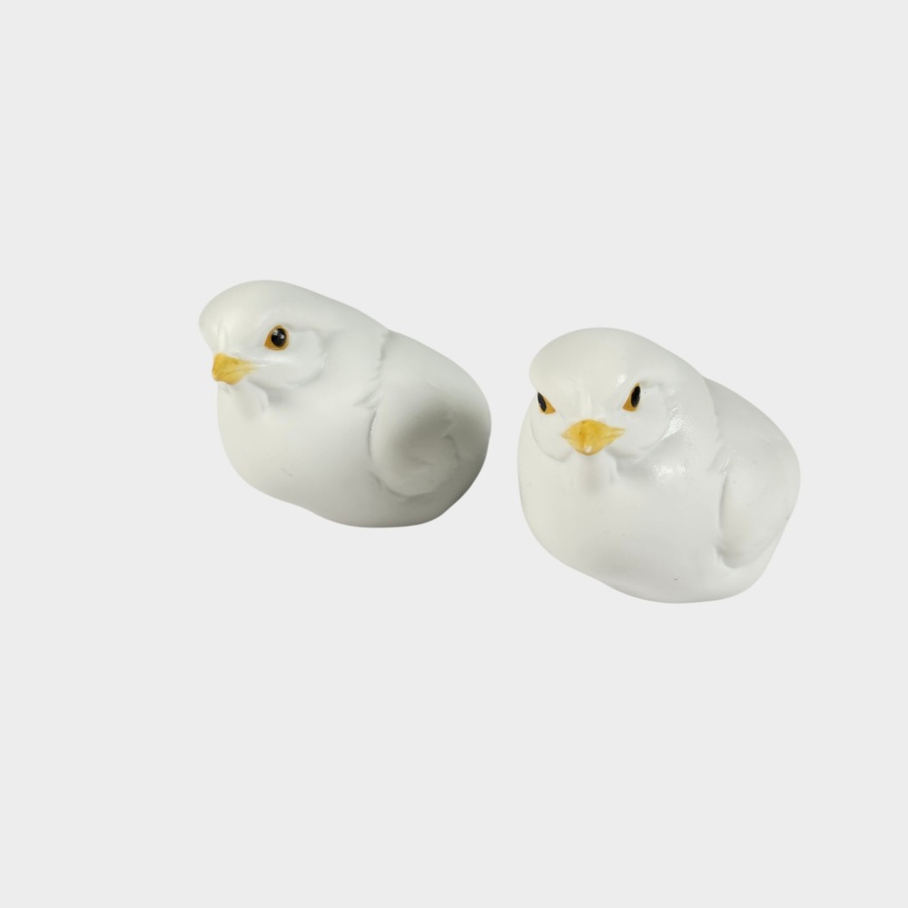 Kaiser Bird Figurine Pair White Bisque Porcelain Chicks West‎ Germany